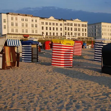 Holiday home With 2 Bedrooms Borkum